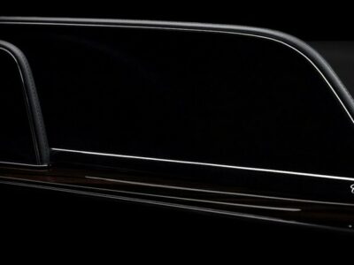 新世代《凯迪拉克Escalade》亮相倒数 旗舰SUV首搭38吋OLED曲面萤幕