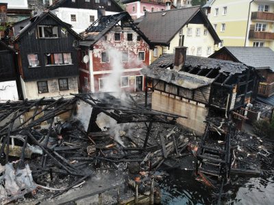 奥地利哈尔斯塔特失火！名列世界遗产 四座木屋几乎全毁