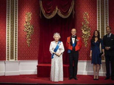 伊丽莎白女王震怒，哈利梅根「秒撤杜莎蜡像馆」赶出英国
